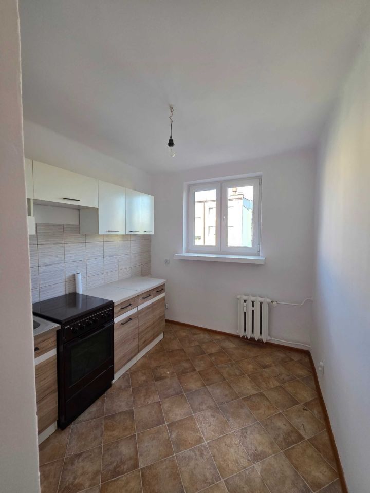 Mieszkanie 3-pokojowe Przemyśl, ul. Henryka Siemiradzkiego. Zdjęcie 4