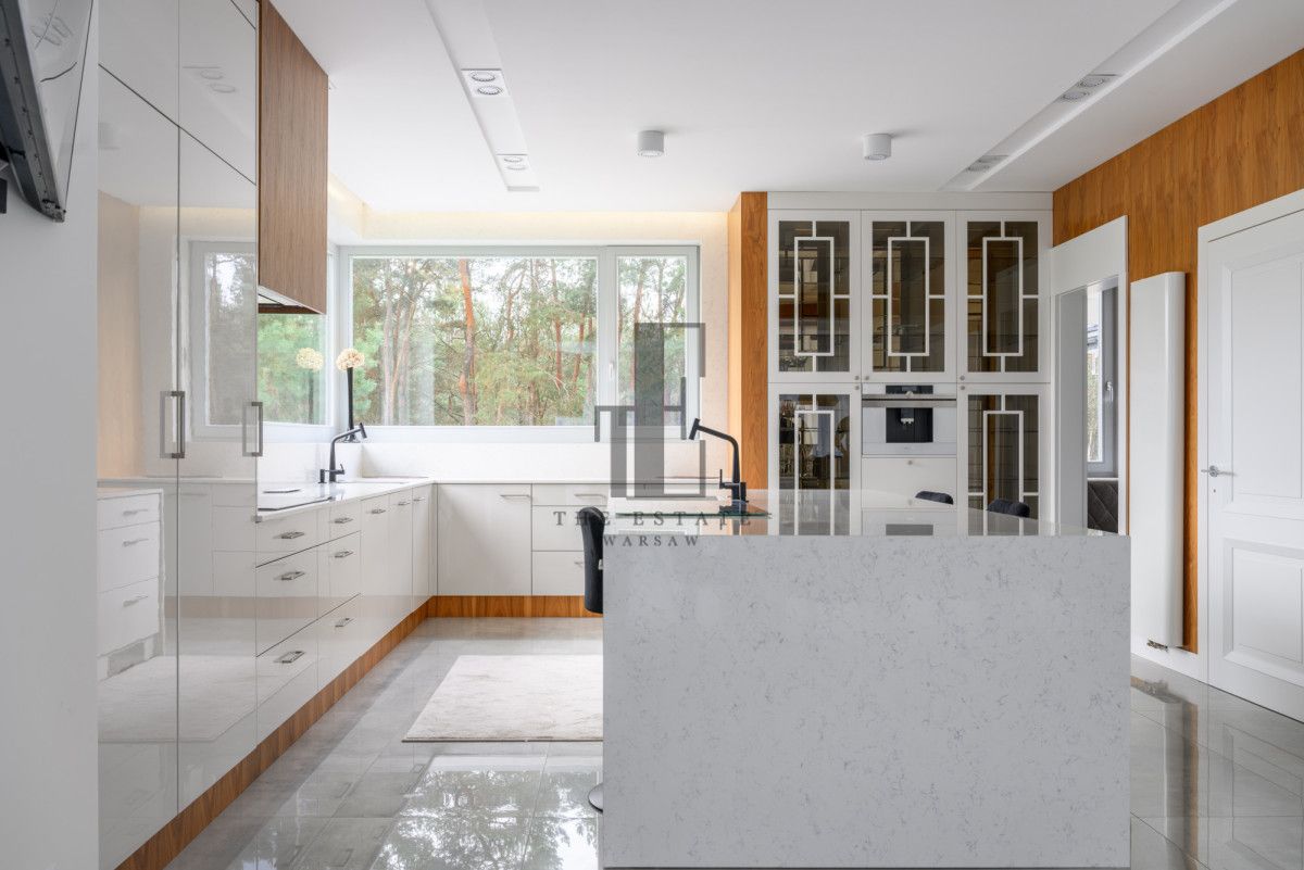 dom wolnostojący, 10 pokoi Famułki Brochowskie. Zdjęcie 10