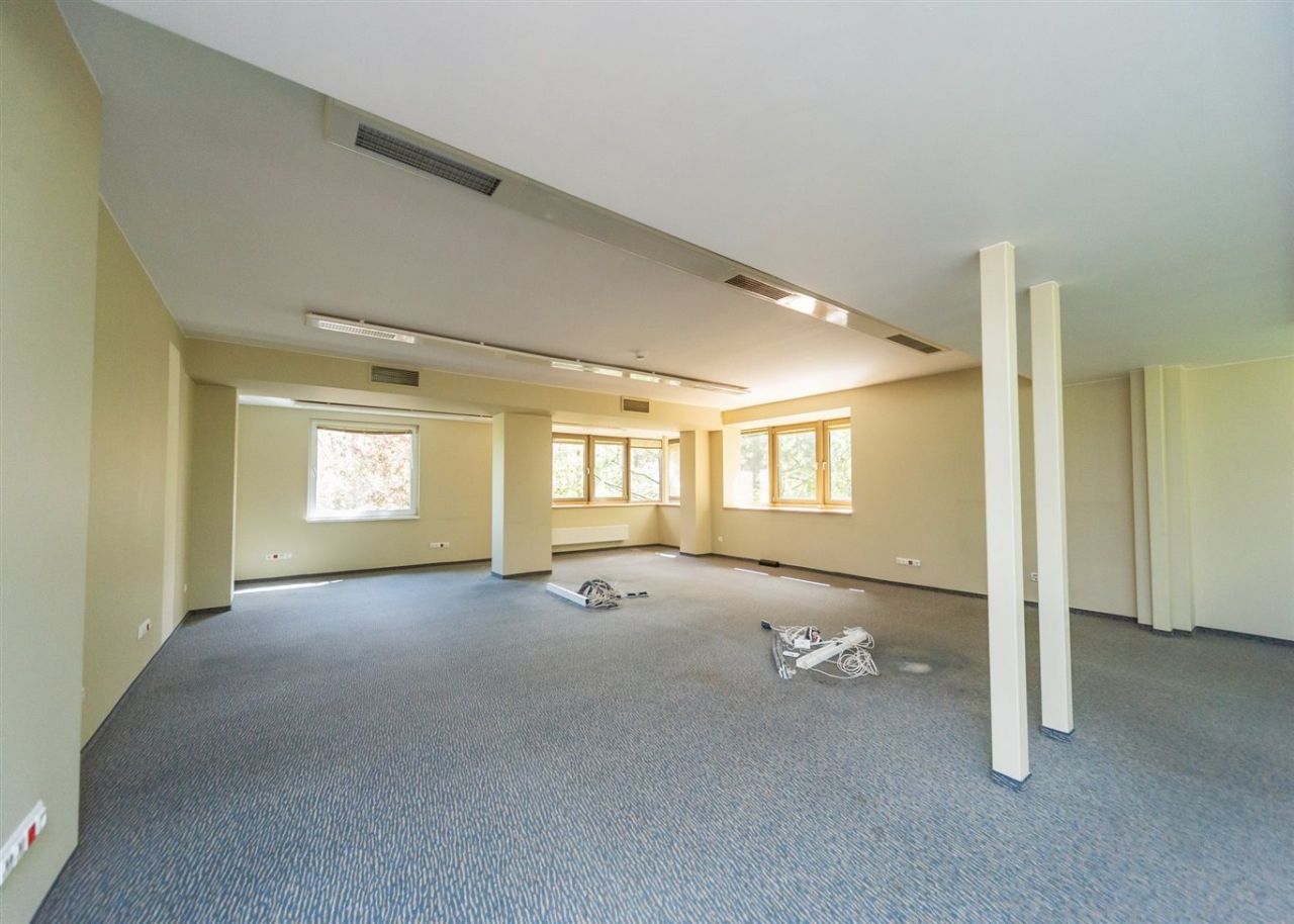 Biuro Bielsko-Biała Olszówka Górna, al. Armii Krajowej. Zdjęcie 18