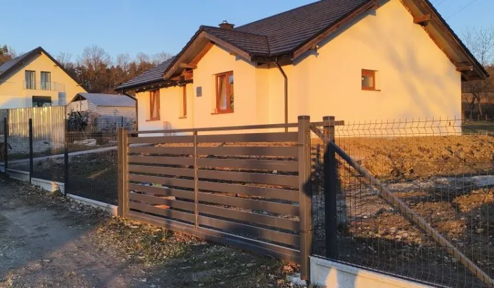 dom wolnostojący Mrowiny, ul. Jaśminowa