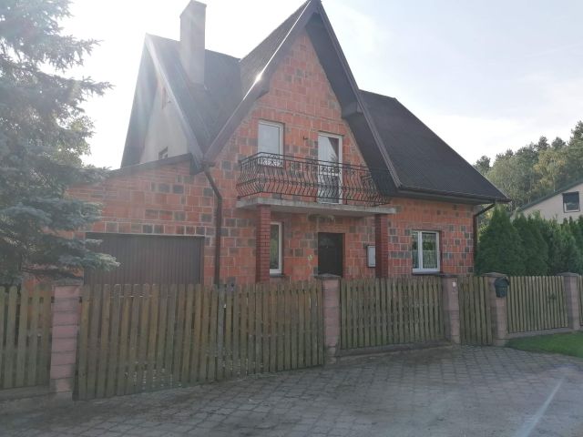 dom wolnostojący, 5 pokoi Żychlin, ul. Borowa . Zdjęcie 1