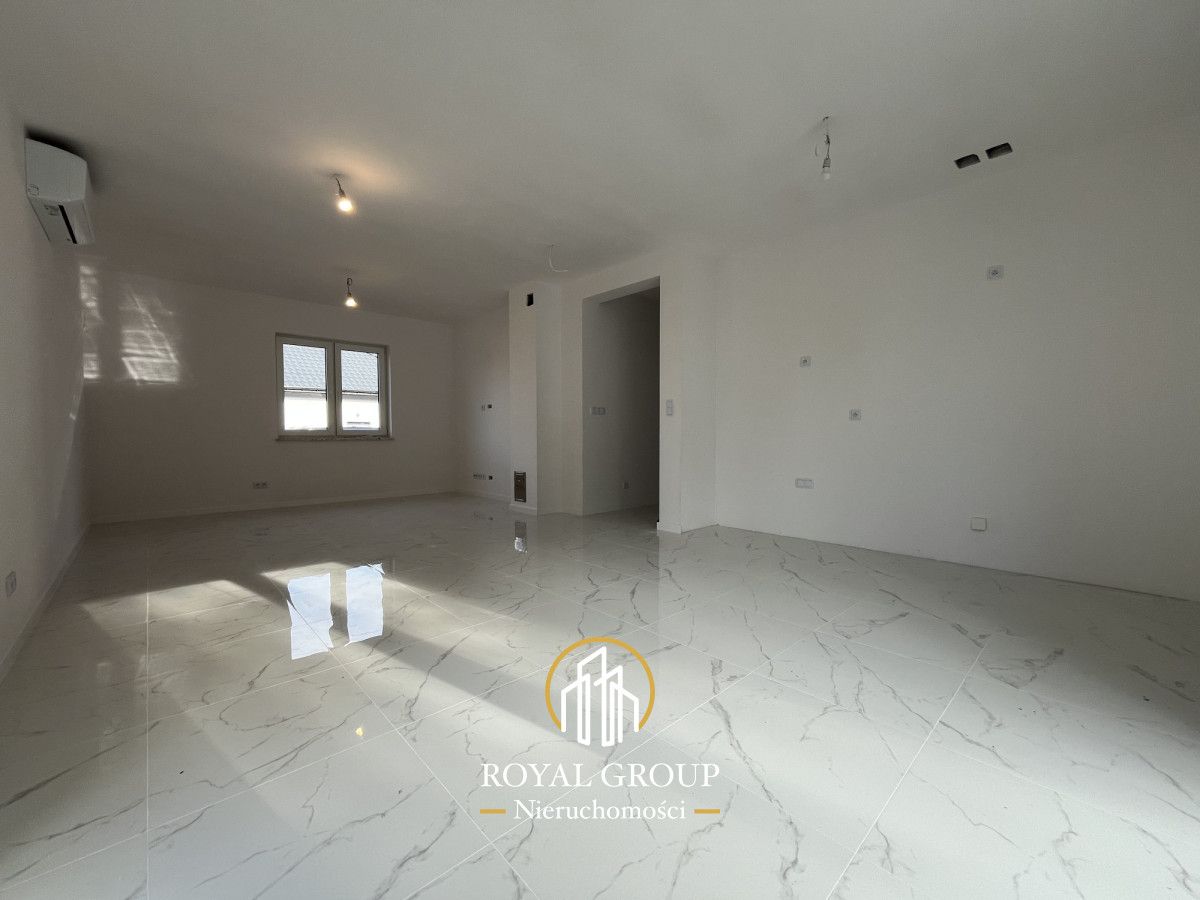 dom wolnostojący, 5 pokoi Krasienin. Zdjęcie 16