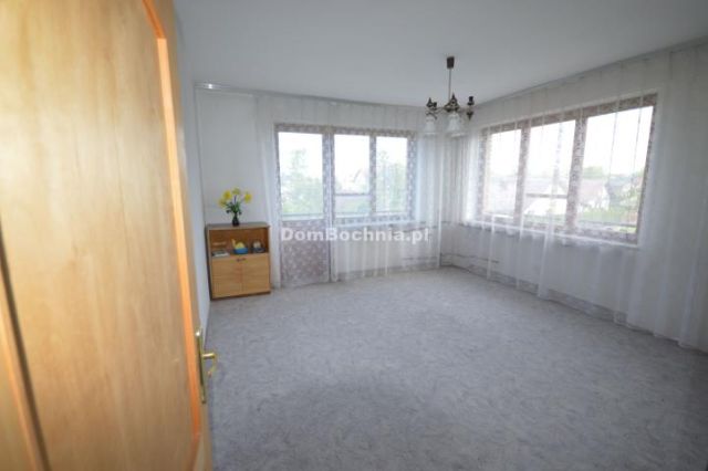 bliźniak, 12 pokoi Damienice. Zdjęcie 11