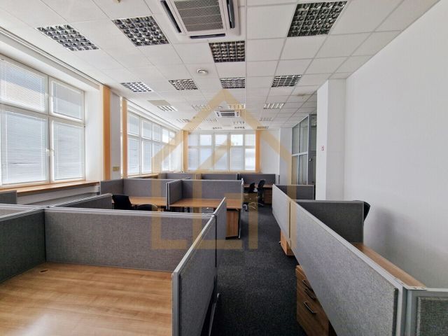 Biuro Warszawa Targówek, ul. ks. Piotra Skargi. Zdjęcie 1