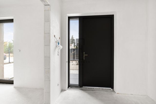 dom wolnostojący, 5 pokoi Warszawa Wawer, ul. Wacława Wojtyszki. Zdjęcie 2