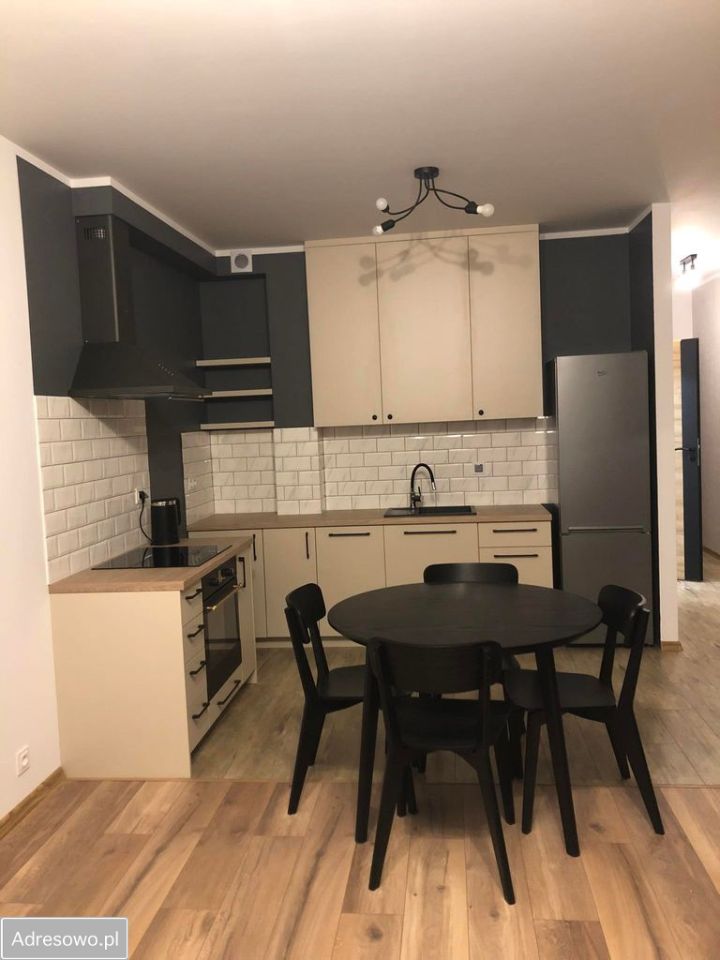 Mieszkanie 3-pokojowe Ożarów Mazowiecki, ul. Legendy. Zdjęcie 2