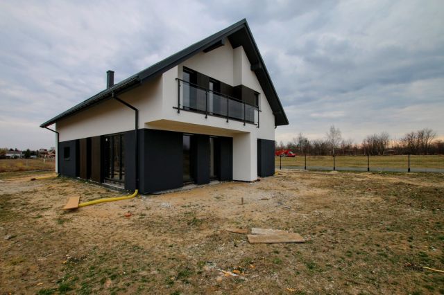 dom wolnostojący, 5 pokoi Rudna Mała. Zdjęcie 32