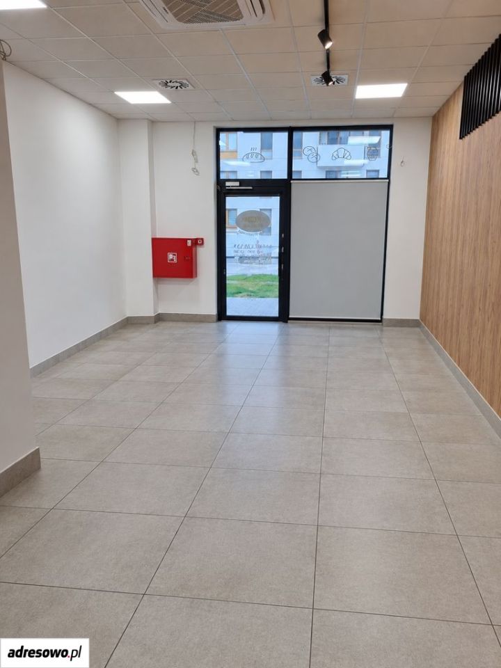 Lokal Ożarów Mazowiecki, ul. Nadbrzeżna. Zdjęcie 1