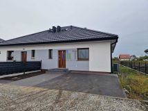 dom wolnostojący, 4 pokoje Dobrzykowice