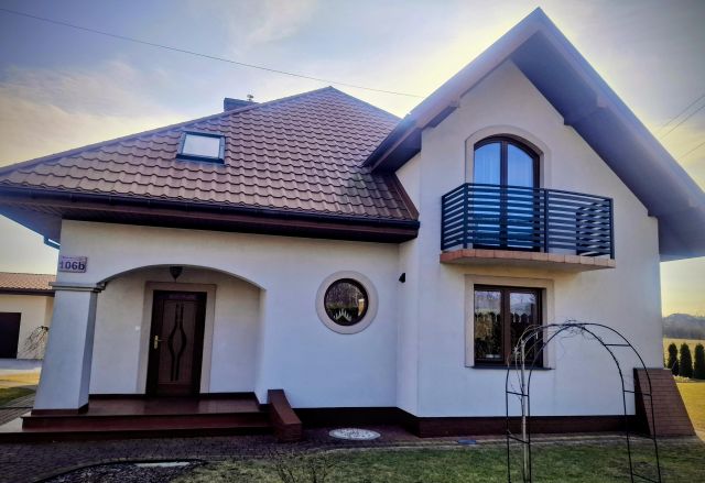 dom wolnostojący, 4 pokoje Brzustowiec. Zdjęcie 1