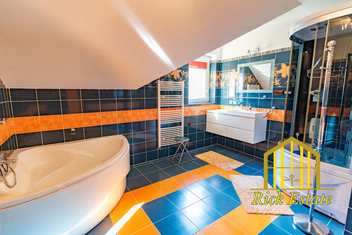 dom wolnostojący, 7 pokoi Bielsko-Biała Lipnik, ul. Chełmska. Zdjęcie 9