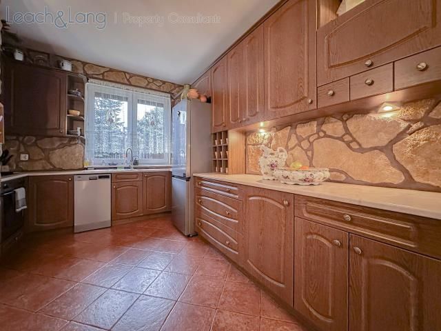 dom wolnostojący, 4 pokoje Michałowice Komora. Zdjęcie 9