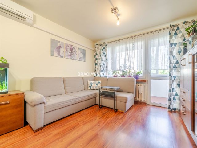 Mieszkanie 4-pokojowe Kraków Prądnik Czerwony, ul. Józefa Łepkowskiego. Zdjęcie 2