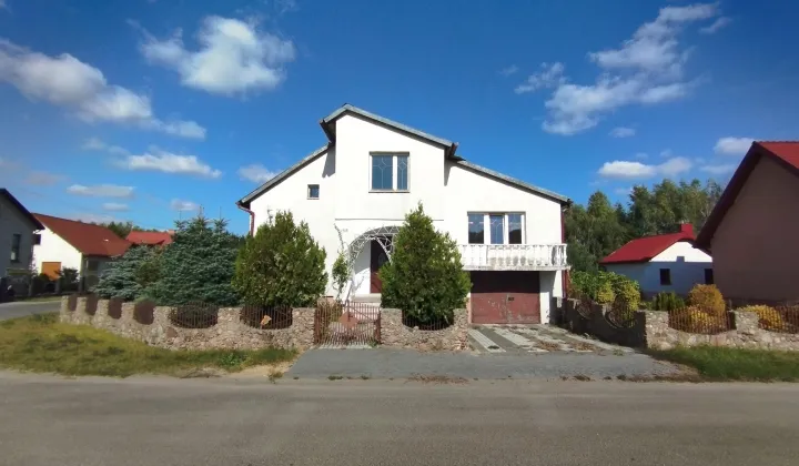 dom wolnostojący, 4 pokoje Jeziora Wielkie