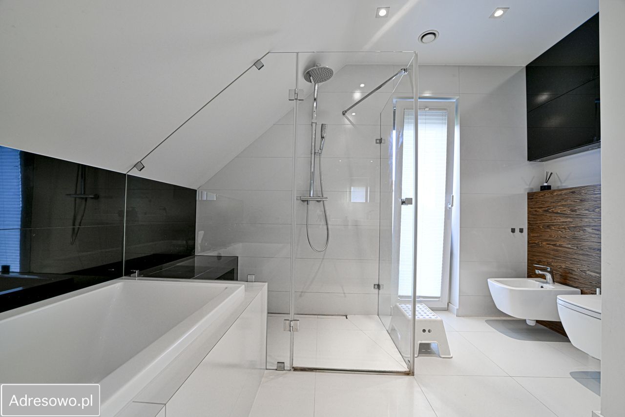 dom wolnostojący, 5 pokoi Wrząsowice. Zdjęcie 7