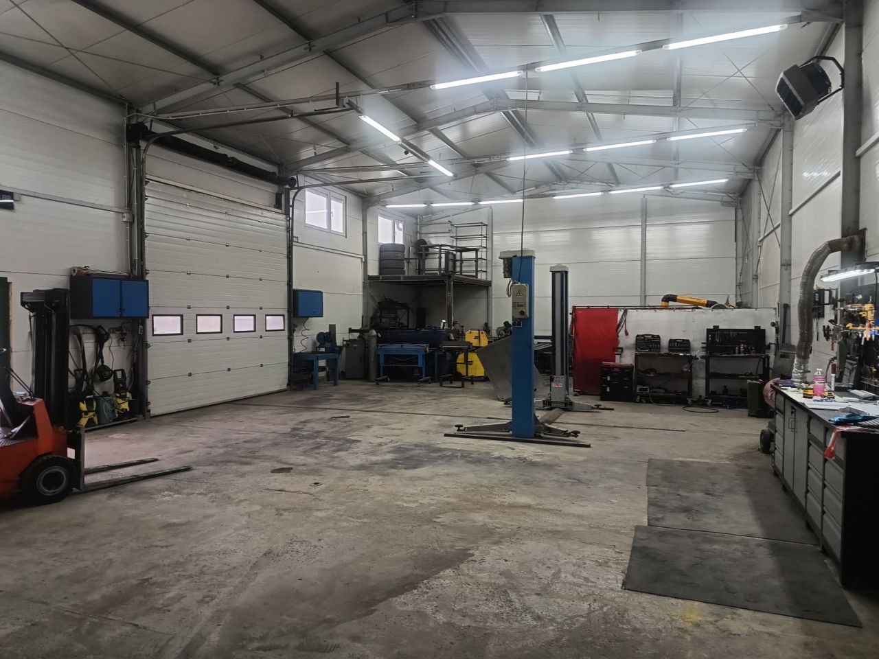 Hala/magazyn Włóki. Zdjęcie 6