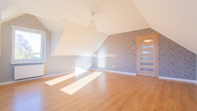 bliźniak, 6 pokoi Wola Luborzycka. Zdjęcie 15