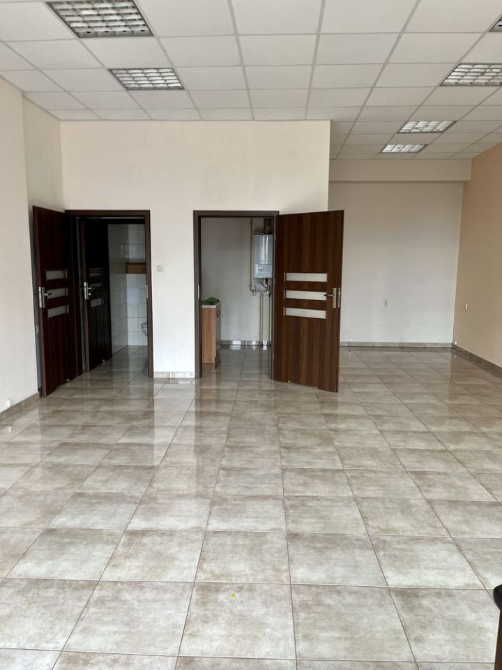 Lokal Złocieniec Centrum, rynek Stary Rynek. Zdjęcie 6