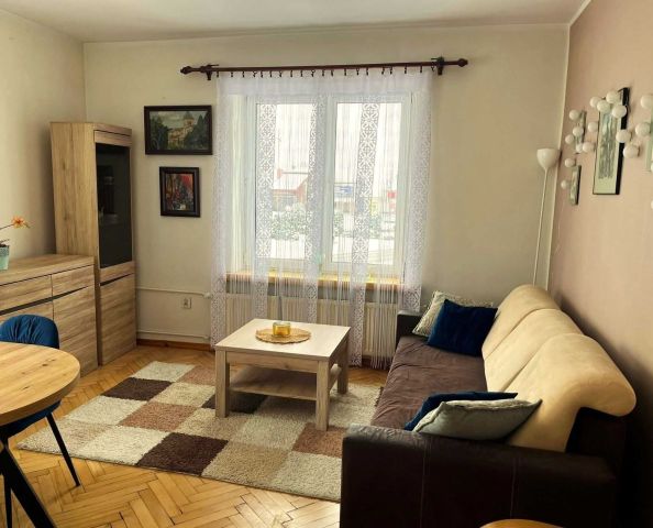 Mieszkanie 2-pokojowe Annopol, ul. Rynek. Zdjęcie 1