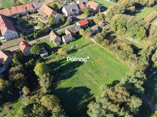 dom wolnostojący, 6 pokoi Barycz. Zdjęcie 3