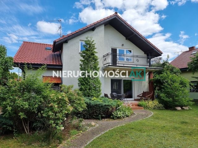 dom wolnostojący, 5 pokoi Konin Nowy Dwór, ul. Azaliowa. Zdjęcie 1