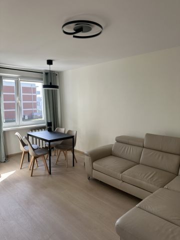 Mieszkanie 3-pokojowe Świdnica, ul. Ludwika Waryńskiego. Zdjęcie 1