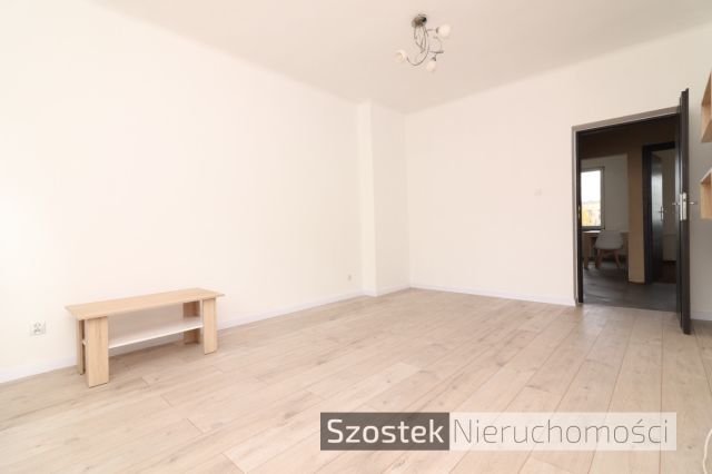 Mieszkanie 2-pokojowe Częstochowa Centrum, ul. Polskiej Organizacji Wojskowej. Zdjęcie 3