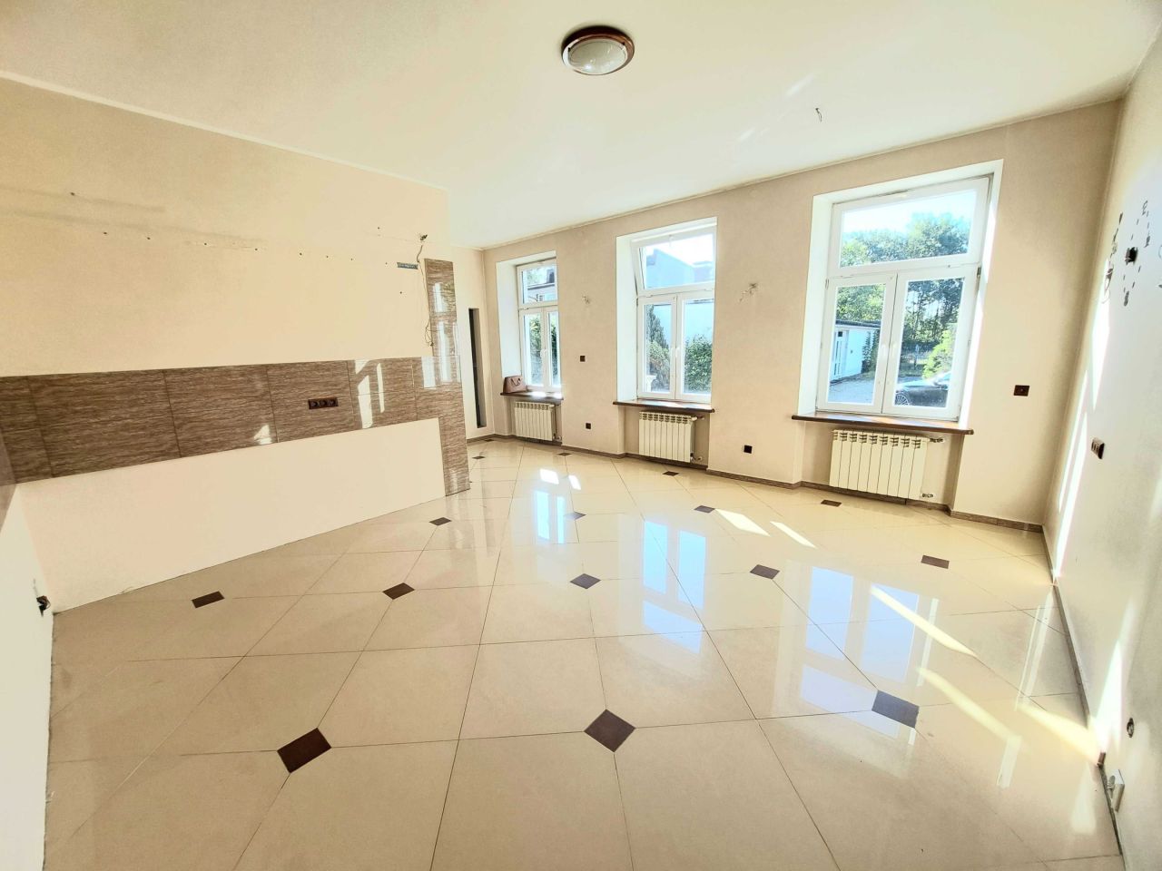 dom wolnostojący Radomsko, ul. Sienkiewicza. Zdjęcie 5