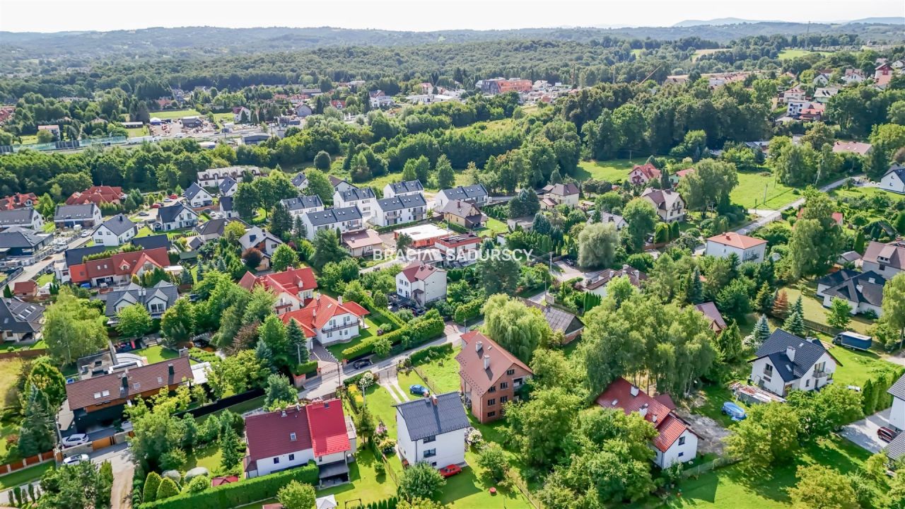 dom wolnostojący, 8 pokoi Libertów, ul. św. Floriana. Zdjęcie 24