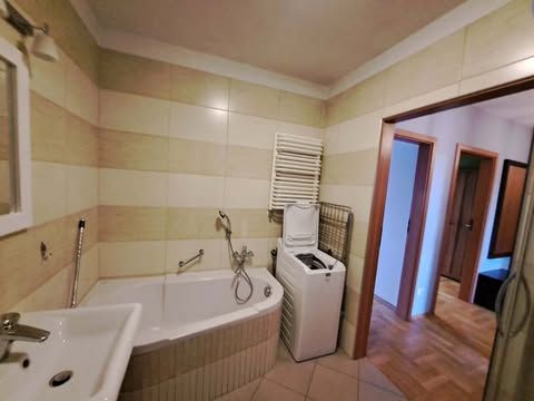 Mieszkanie 3-pokojowe Rzeszów Staromieście, ul. Zabłocie. Zdjęcie 2