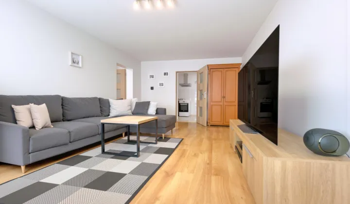 dom wolnostojący, 6 pokoi Kamienna Góra Daleszów Dolny, ul. Wiejska