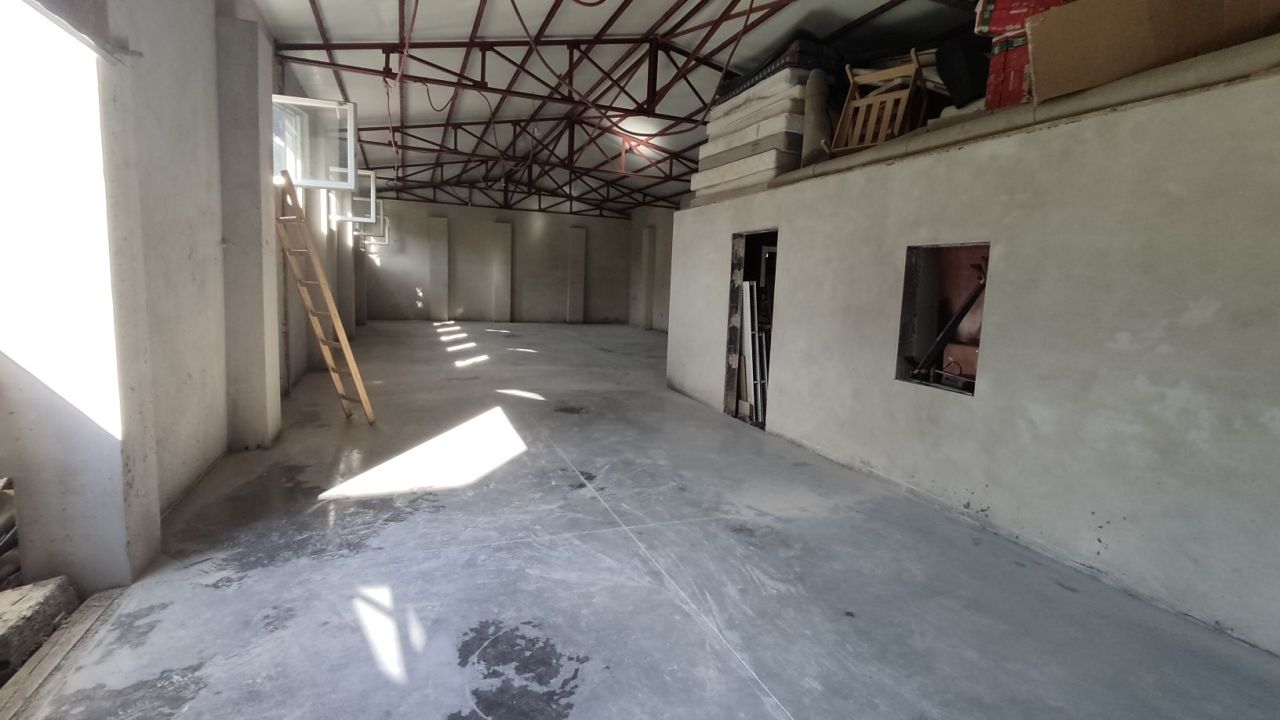 Hala/magazyn Marki. Zdjęcie 4