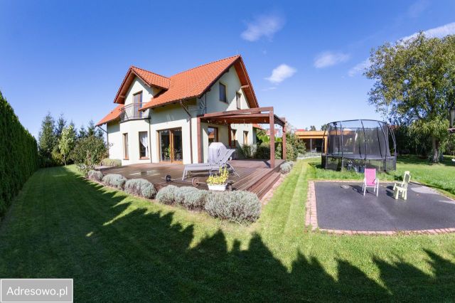 dom wolnostojący, 4 pokoje Ręków. Zdjęcie 1