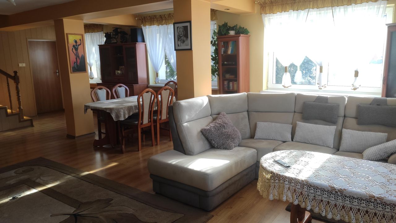 dom wolnostojący, 9 pokoi Szymanów, ul. Lotnicza. Zdjęcie 7