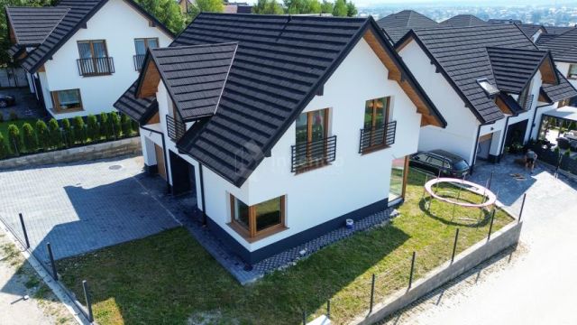 dom wolnostojący, 5 pokoi Nowy Targ, ul. Miodowa. Zdjęcie 4