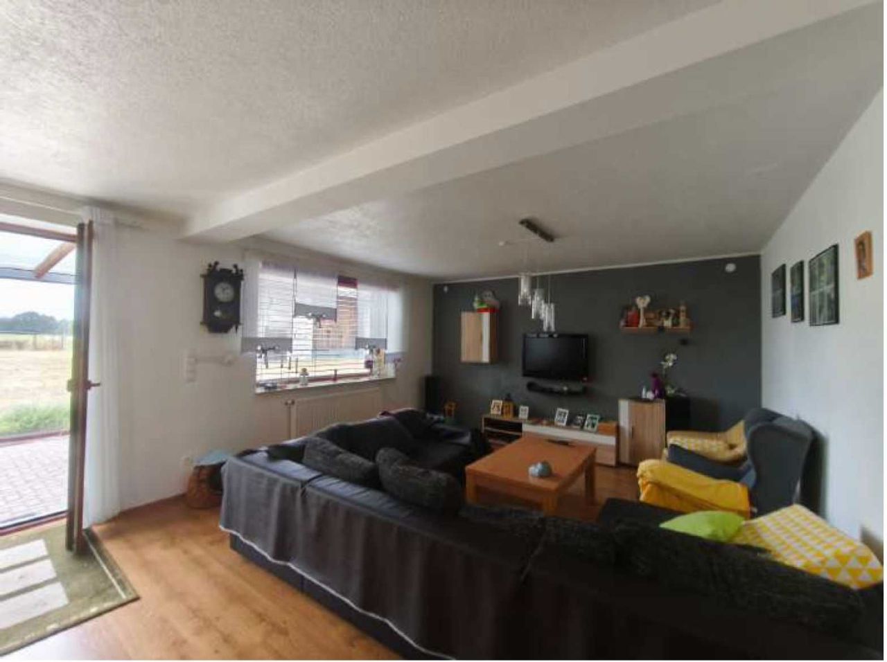 gospodarstwo Dąbrówka Dolna, ul. Święcińska. Zdjęcie 5