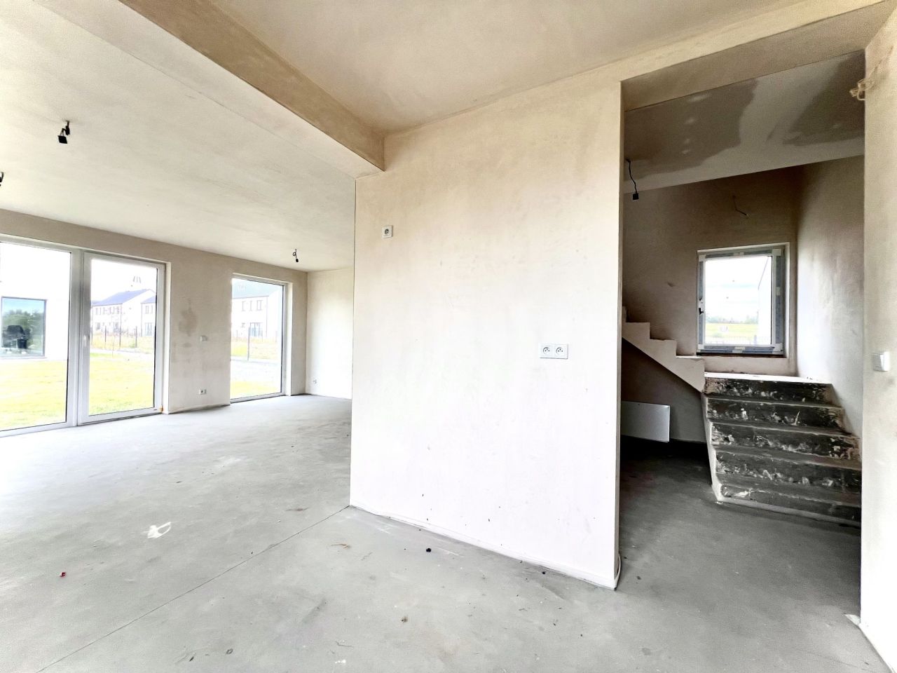 dom wolnostojący, 5 pokoi Mników. Zdjęcie 11