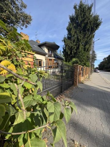 dom wolnostojący, 5 pokoi Sulejówek, ul. 11 Listopada. Zdjęcie 1