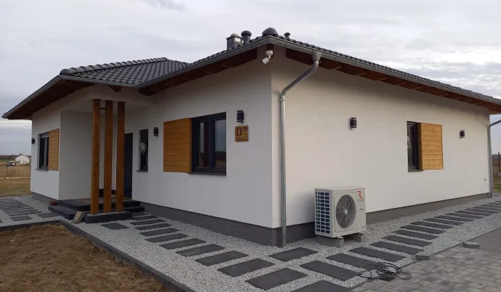 dom wolnostojący, 4 pokoje Janczewo, ul. Żniwna