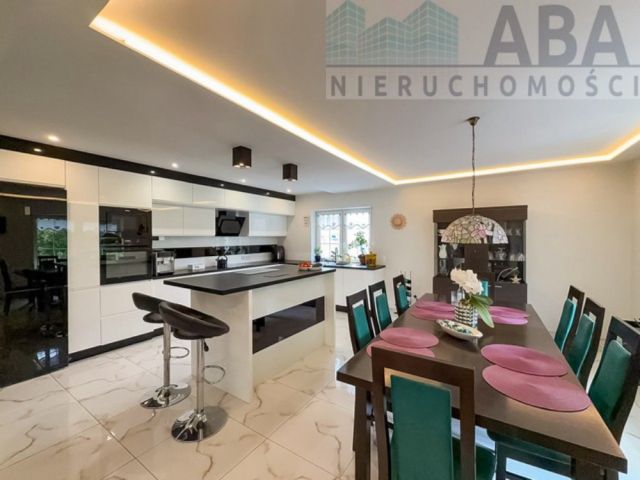 dom wolnostojący, 4 pokoje Stare Miasto, ul. Lisiecka. Zdjęcie 13