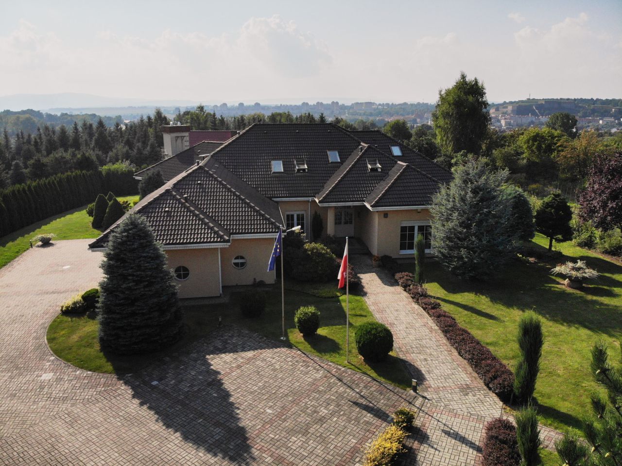 dom wolnostojący, 9 pokoi Kłodzko, ul. Adama Mickiewicza. Zdjęcie 3