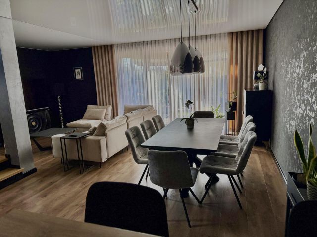 dom szeregowy, 4 pokoje Wrocław, al. Dębowa. Zdjęcie 5
