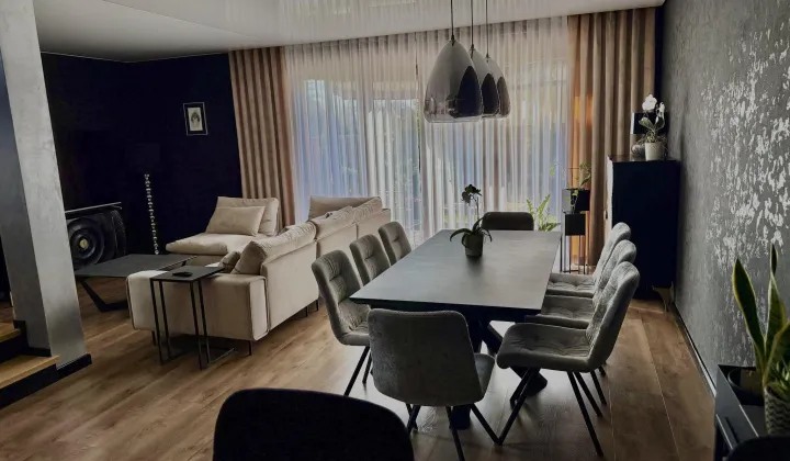 dom szeregowy, 4 pokoje Bielawa, ul. Dębowa