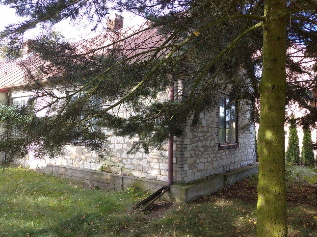 dom wolnostojący, 3 pokoje Oblasy. Zdjęcie 10