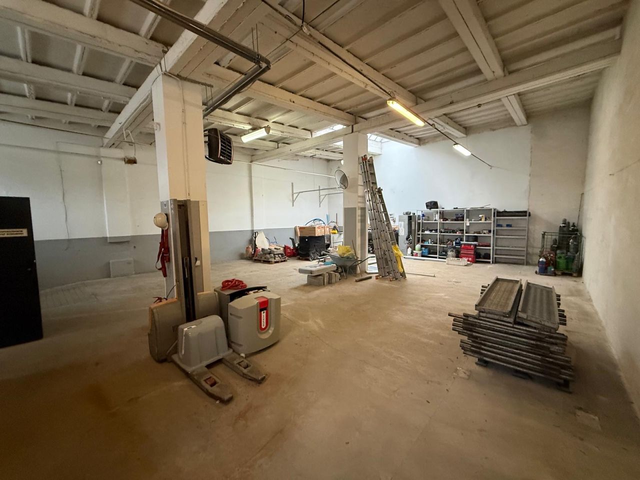 Hala/magazyn Prudnik, ul. Batorego. Zdjęcie 4