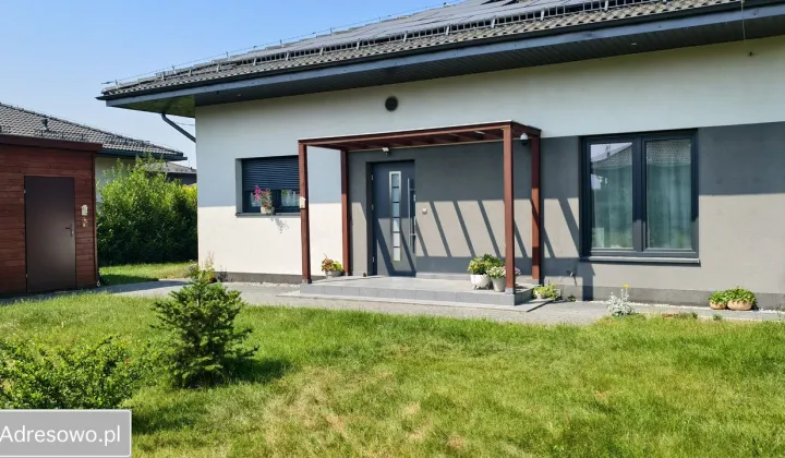 dom wolnostojący, 6 pokoi Jelcz-Laskowice