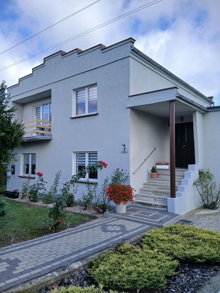 dom wolnostojący, 6 pokoi Cieszków, ul. Piaskowa. Zdjęcie 1