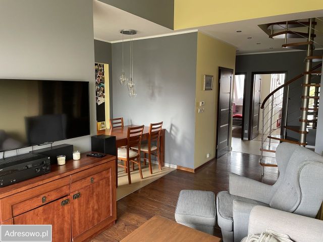 Mieszkanie 4-pokojowe Wałbrzych Podzamcze, ul. Senatorska. Zdjęcie 1