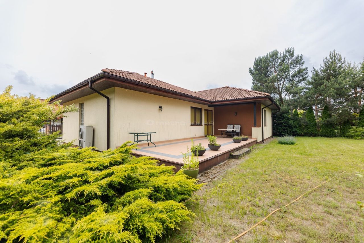 dom wolnostojący, 4 pokoje Borowa Góra. Zdjęcie 23