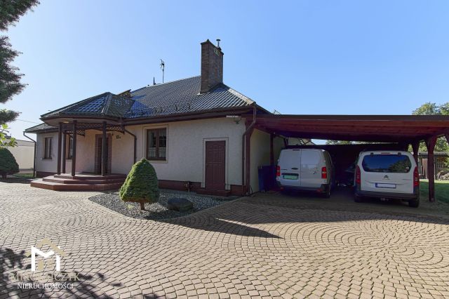 dom wolnostojący, 4 pokoje Bartoszyce, ul. Pieniężnego. Zdjęcie 1